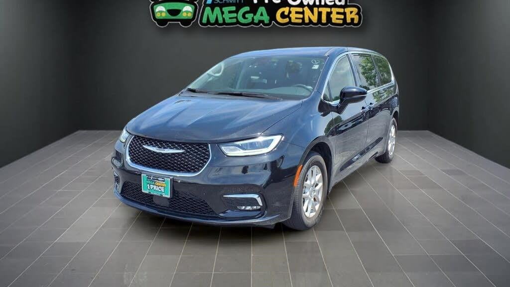 Preowned 2024 Chrysler Pacifica Touring L for Sale