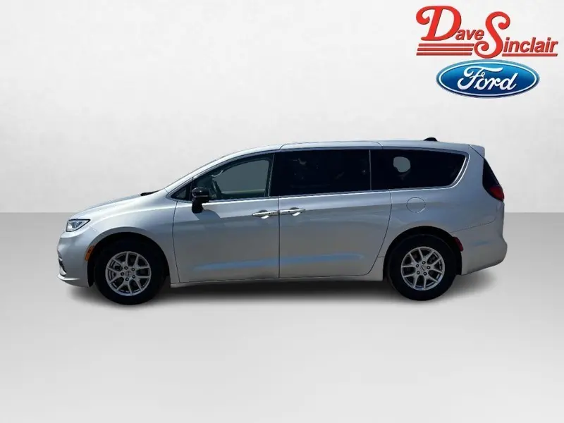2024 Chrysler Pacifica - $25,500