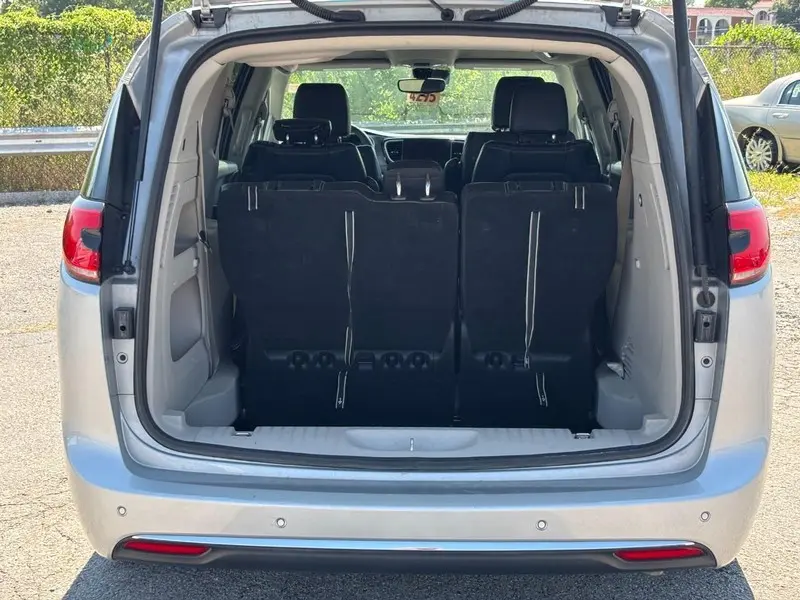2024 Chrysler Pacifica - $25,500