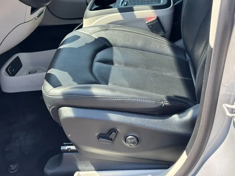 2024 Chrysler Pacifica - $25,500