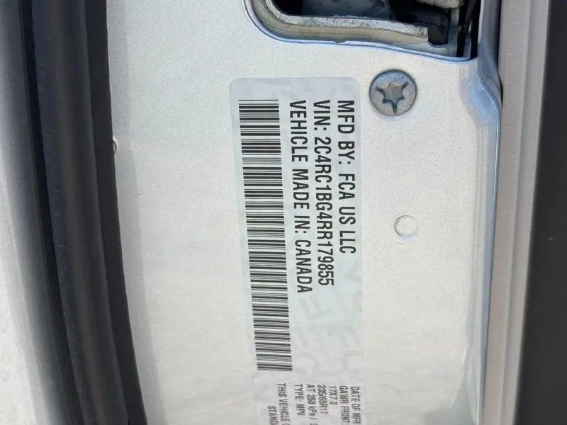2024 Chrysler Pacifica - $25,500