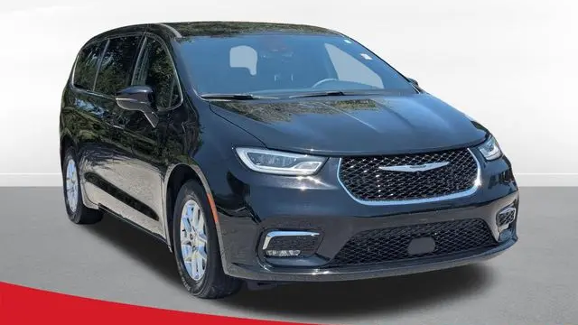 Preowned 2025 Chrysler Pacifica Select for Sale