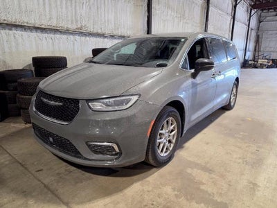 2025 Chrysler Pacifica Select 4DR Mini-Van