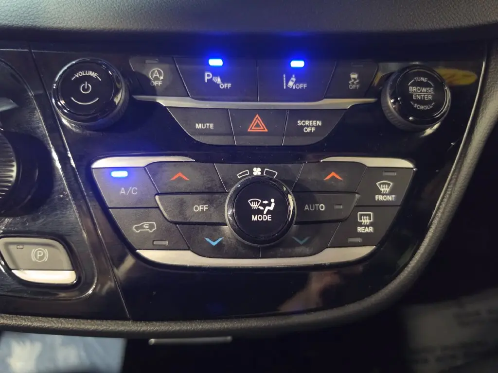 2025 Chrysler Pacifica - $22,582