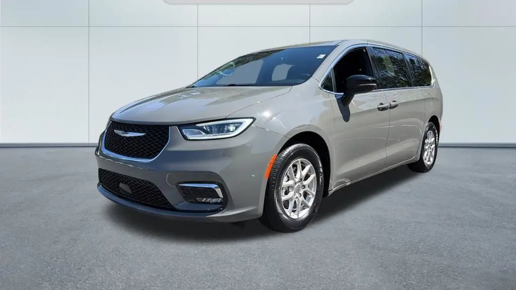 Preowned 2025 Chrysler Pacifica Select for Sale