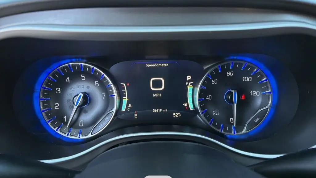 2025 Chrysler Pacifica Select