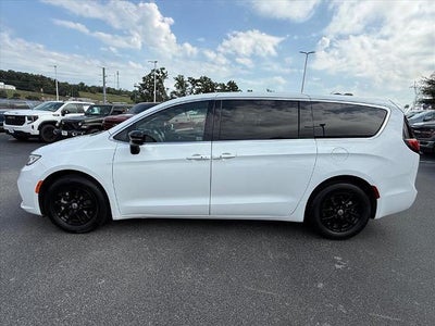 2025 Chrysler Pacifica Select 4DR Mini-Van