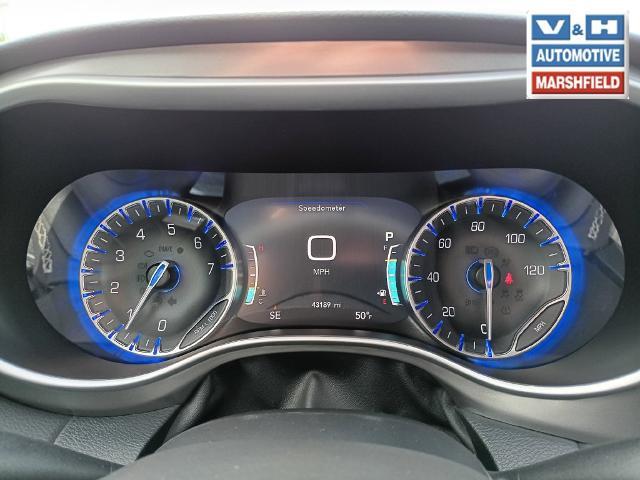 2025 Chrysler Pacifica - $28,000