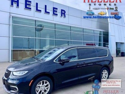 2025 Chrysler Pacifica Select 4DR Mini-Van