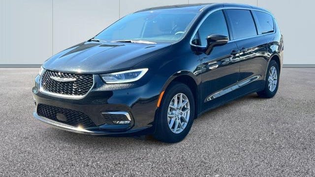 Preowned 2025 Chrysler Pacifica Select for Sale