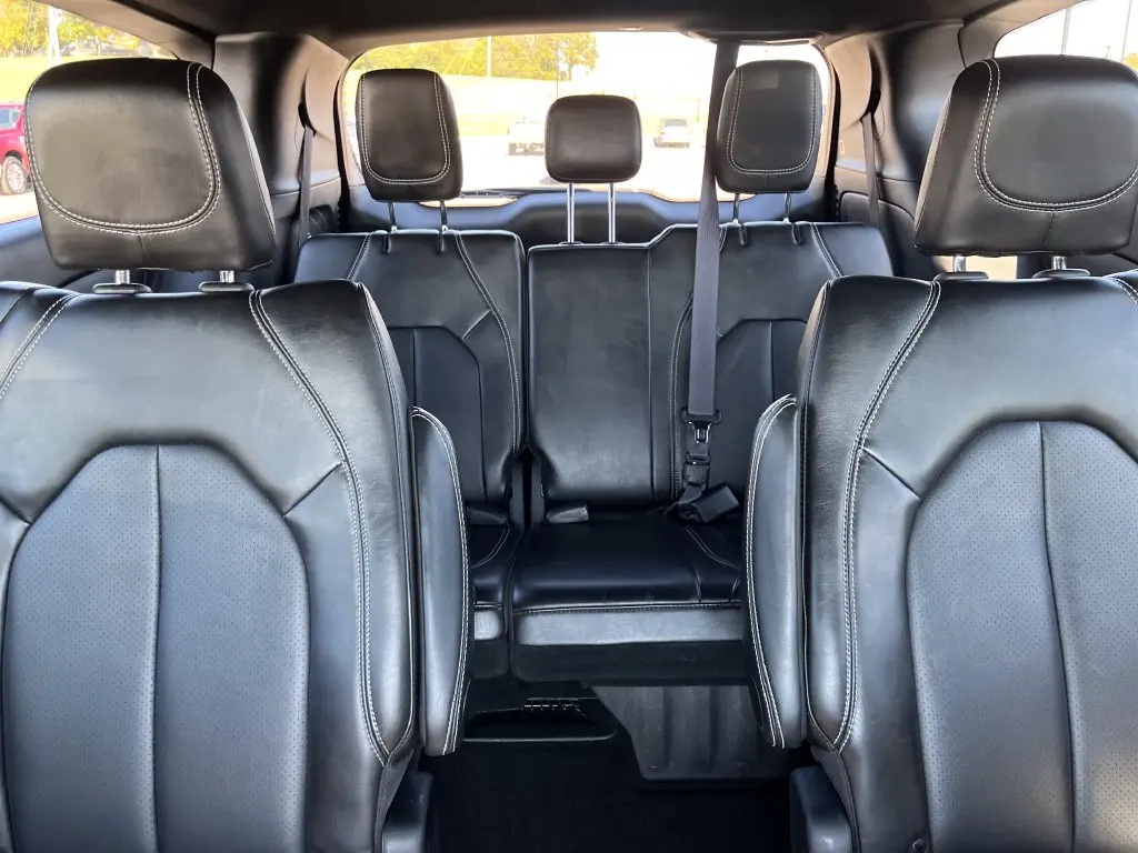 2026 Chrysler Pacifica - $32,400