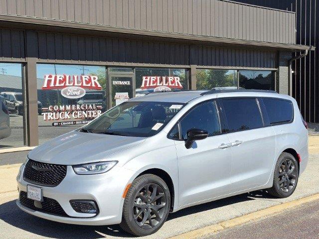 2026 Chrysler Pacifica - $33,962