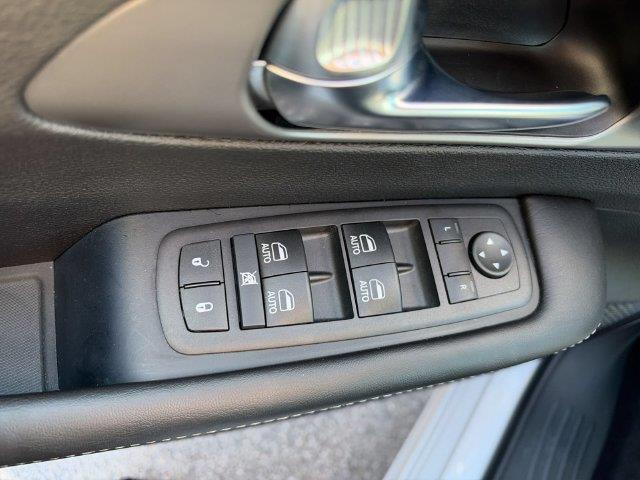 2027 Chrysler Pacifica - $38,000