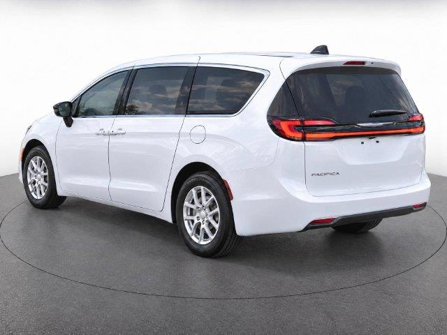 2027 Chrysler Pacifica - $38,000