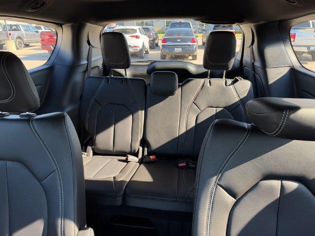 2027 Chrysler Pacifica - $38,000