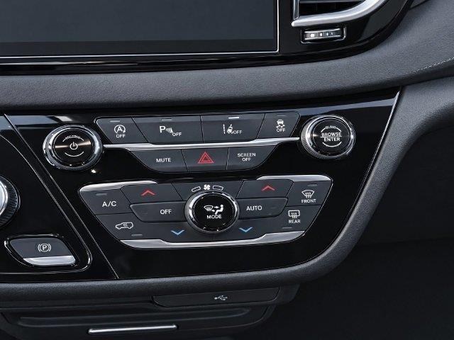 2027 Chrysler Pacifica - $38,000