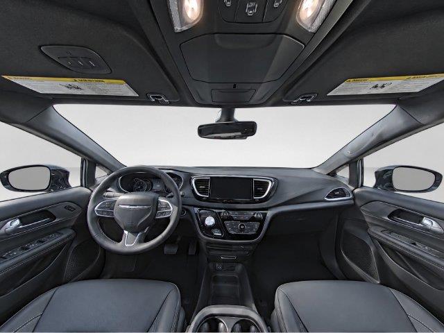 2027 Chrysler Pacifica - $38,000