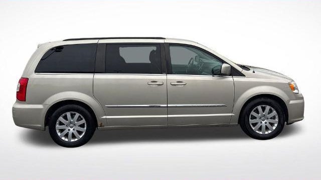 2013 Chrysler Town and Country Touring