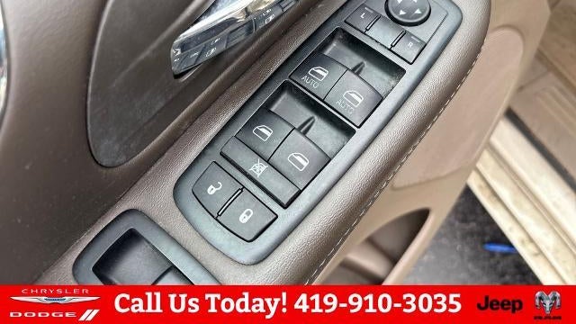 2013 Chrysler Town and Country Touring