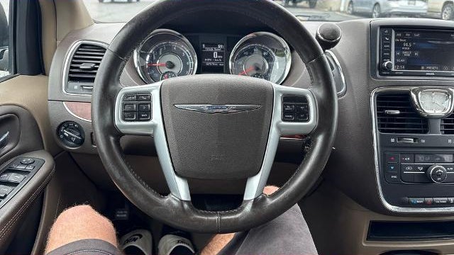 2013 Chrysler Town and Country Touring