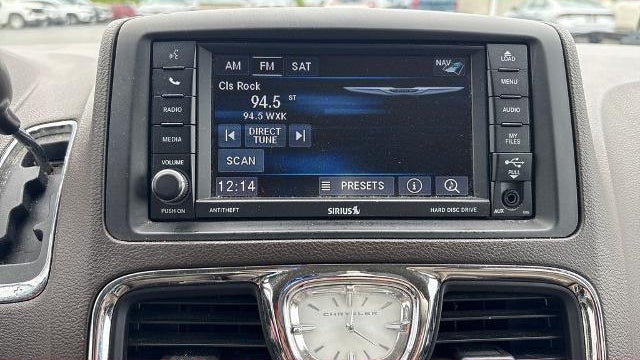 2013 Chrysler Town and Country Touring