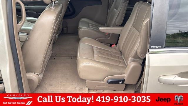 2013 Chrysler Town and Country Touring