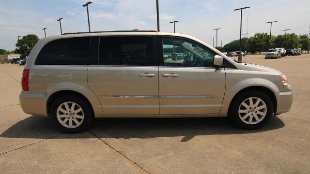 2015 Chrysler Town and Country Touring