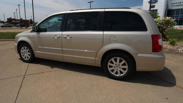 2015 Chrysler Town and Country Touring