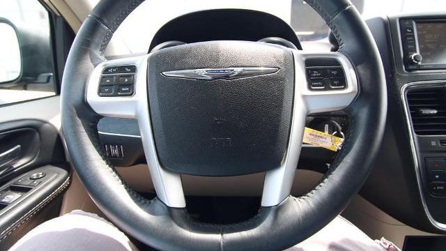 2015 Chrysler Town and Country Touring