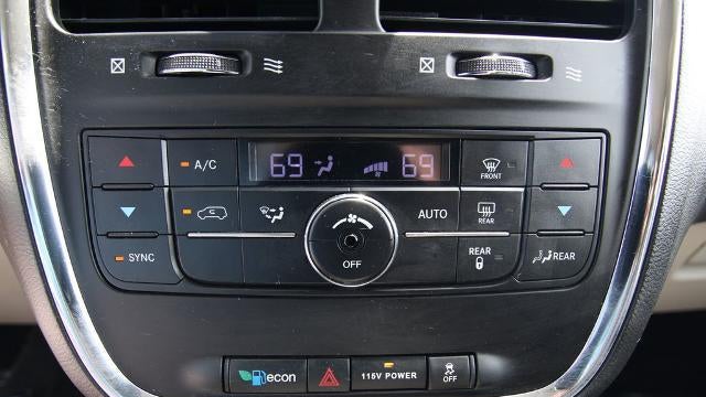 2015 Chrysler Town and Country Touring