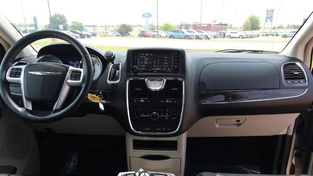 2015 Chrysler Town and Country Touring