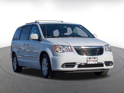 Photo of a 2016 Chrysler Town And Country Touring 4DR Mini-Van for sale