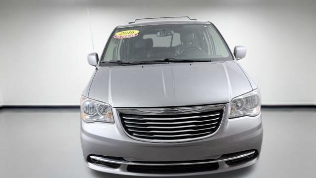 2016 Chrysler Town and Country Touring