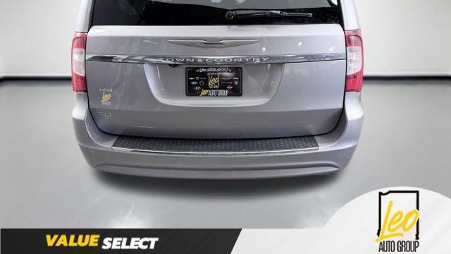 2016 Chrysler Town and Country Touring