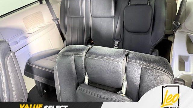 2016 Chrysler Town and Country Touring