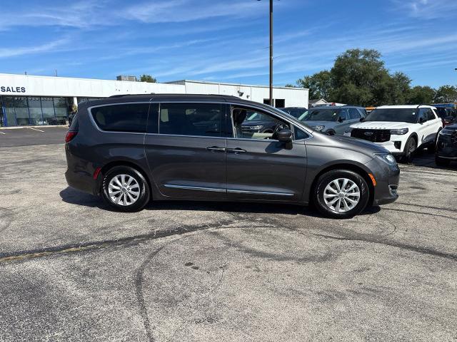 2017 Chrysler Pacifica - $9,966