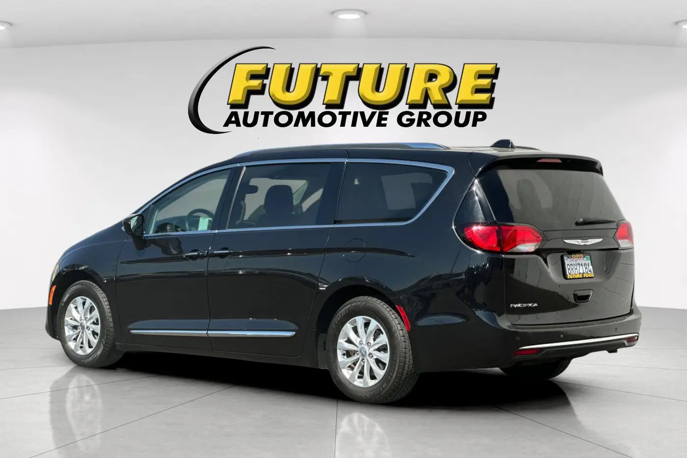 2019 Chrysler Pacifica - $15,750