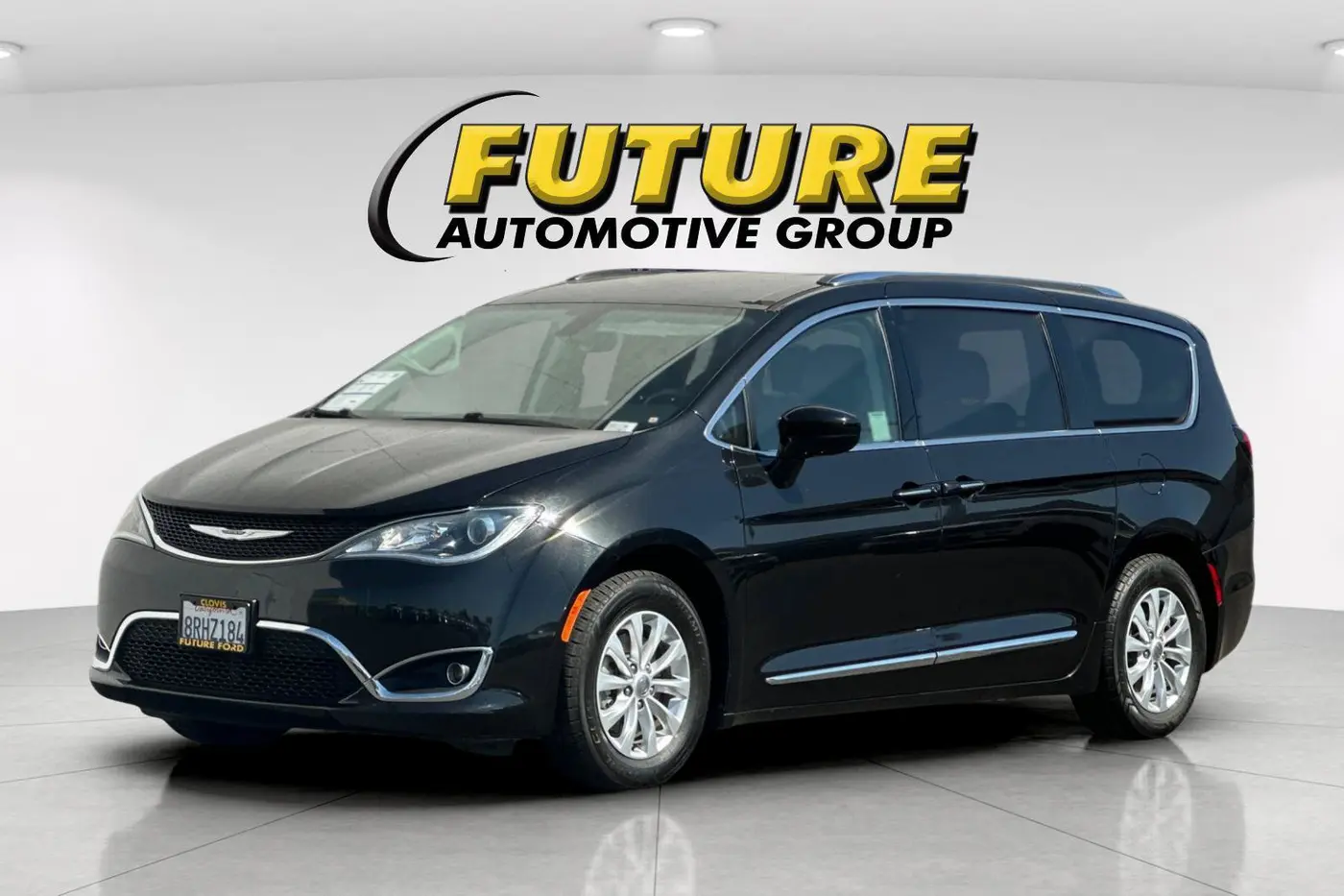 2019 Chrysler Pacifica - $15,750