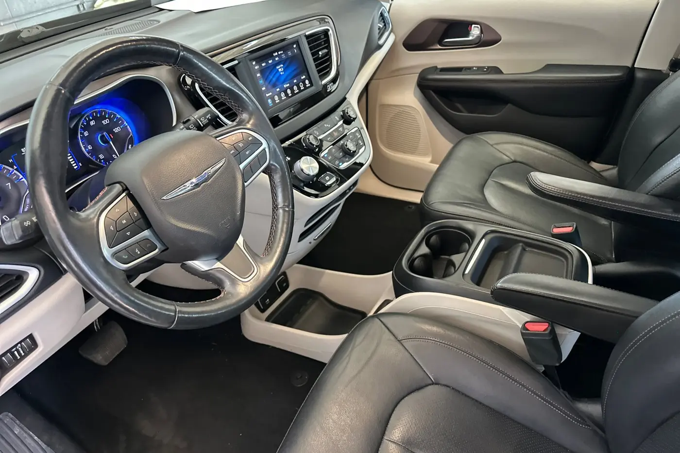2019 Chrysler Pacifica - $15,750