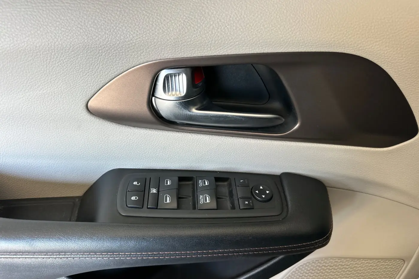 2019 Chrysler Pacifica - $15,750