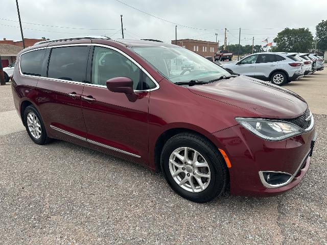 2020 Chrysler Pacifica - $9,900