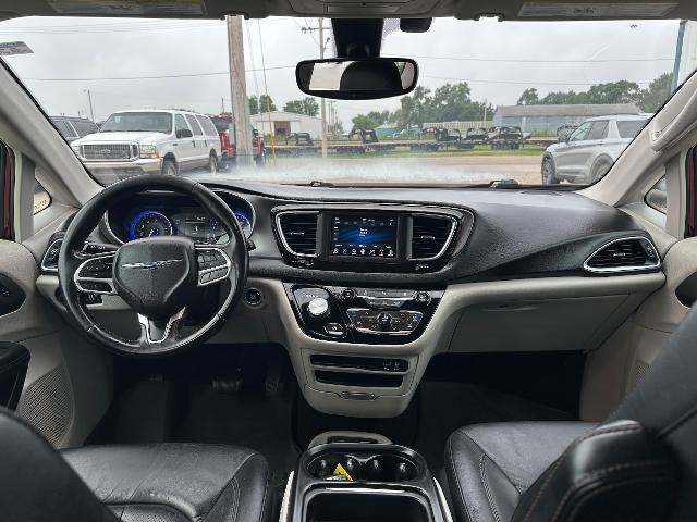 2020 Chrysler Pacifica - $9,900