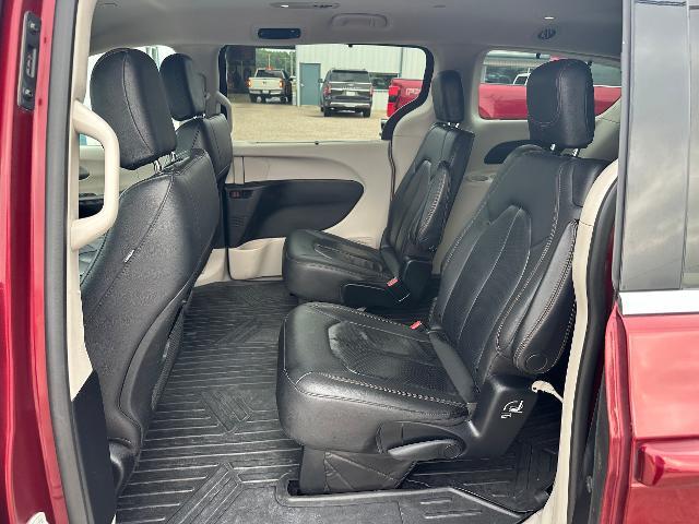 2020 Chrysler Pacifica - $9,900