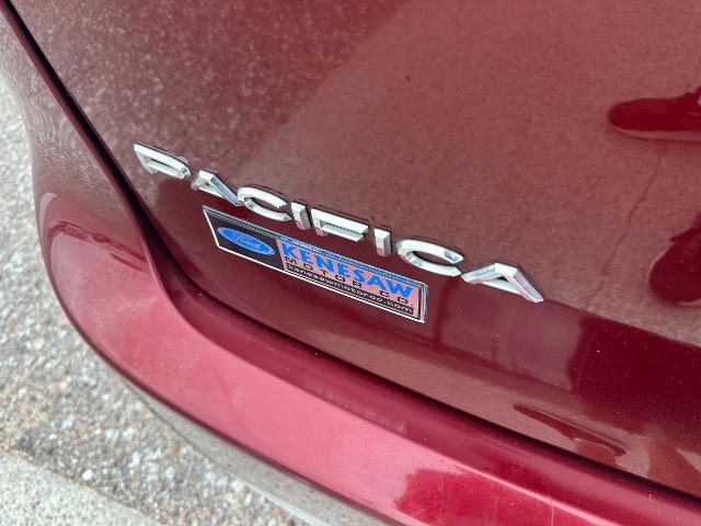 2020 Chrysler Pacifica - $9,900