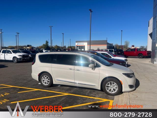 2020 Chrysler Pacifica - $21,990