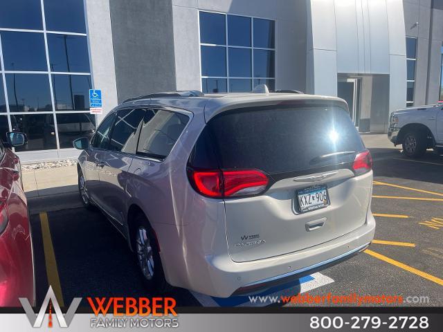 2020 Chrysler Pacifica - $21,990