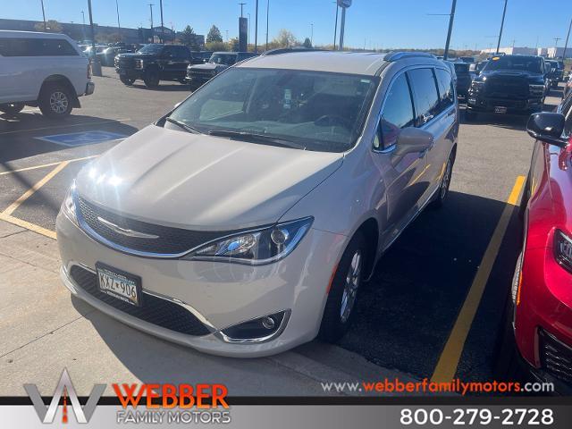 2020 Chrysler Pacifica - $21,990