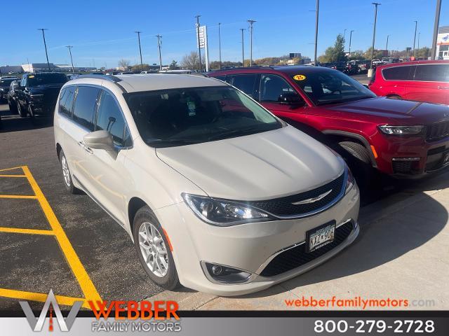 2020 Chrysler Pacifica - $21,990