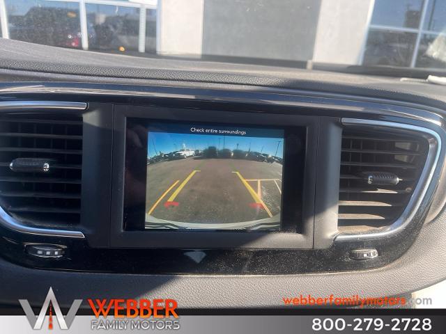 2020 Chrysler Pacifica - $21,990