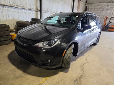 Photo of a 2020 Chrysler Pacifica Touring L 4DR Mini-Van for sale